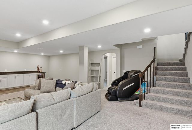 11606 S 111th Street, Papillion, NE 68046