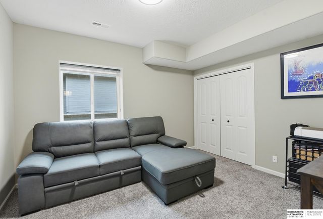 11606 S 111th Street, Papillion, NE 68046