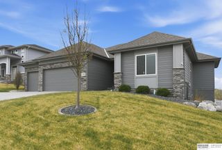 11606 S 111th Street, Papillion, NE 68046