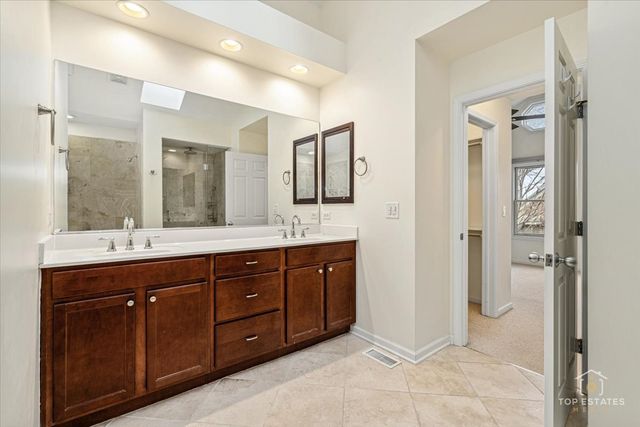 1215 W 33rd Street, Chicago, IL 60608