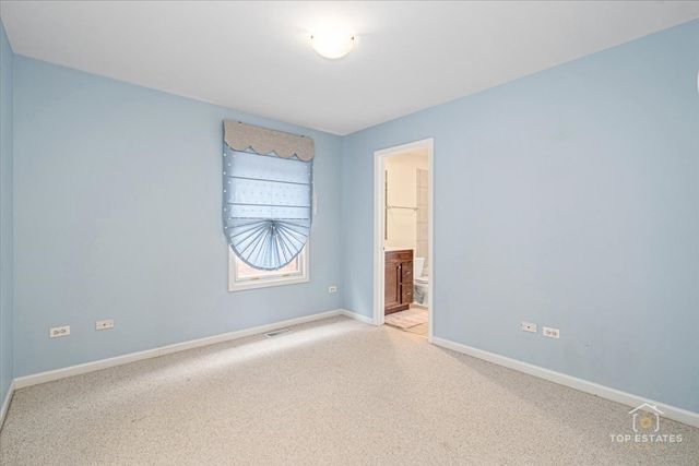 1215 W 33rd Street, Chicago, IL 60608