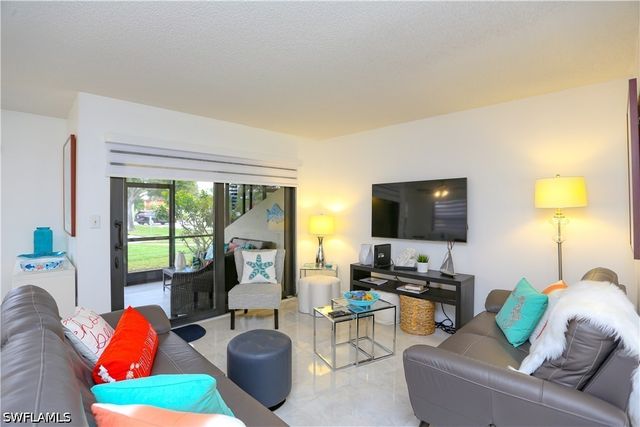 1522 Mainsail DR 2, Naples, FL 34114