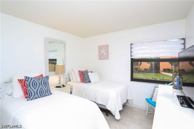 1522 Mainsail DR 2, Naples, FL 34114