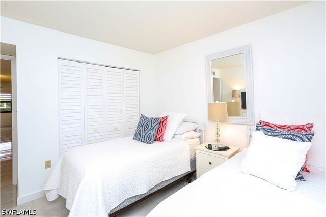 1522 Mainsail DR 2, Naples, FL 34114