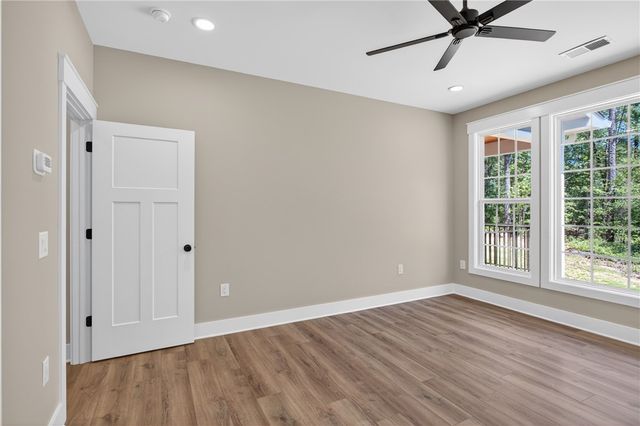 438 Falcons Lair West Drive, Walhalla, SC 29691