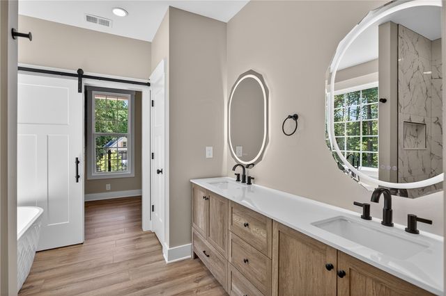438 Falcons Lair West Drive, Walhalla, SC 29691