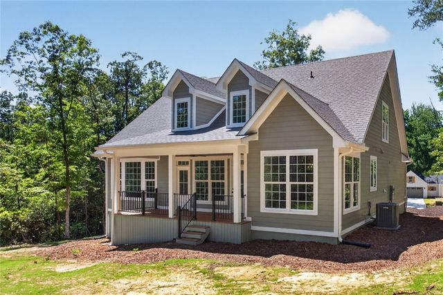 438 Falcons Lair West Drive, Walhalla, SC 29691
