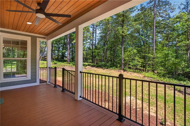 438 Falcons Lair West Drive, Walhalla, SC 29691