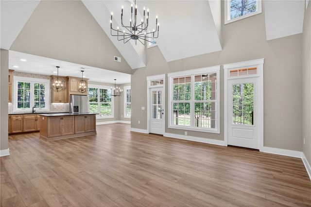 438 Falcons Lair West Drive, Walhalla, SC 29691