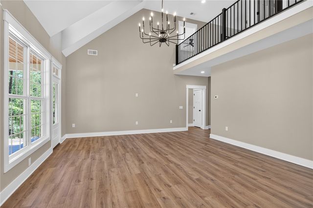 438 Falcons Lair West Drive, Walhalla, SC 29691
