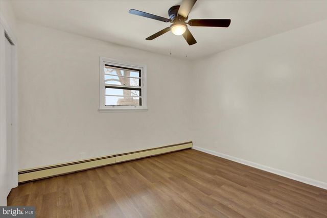 108 S HICKORY LN, New Oxford, PA 17350