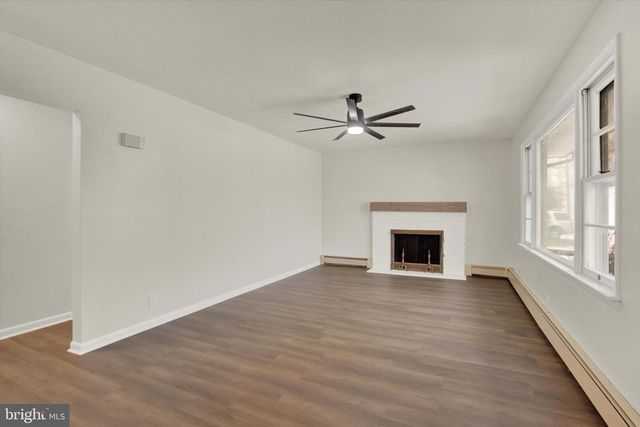 108 S HICKORY LN, New Oxford, PA 17350