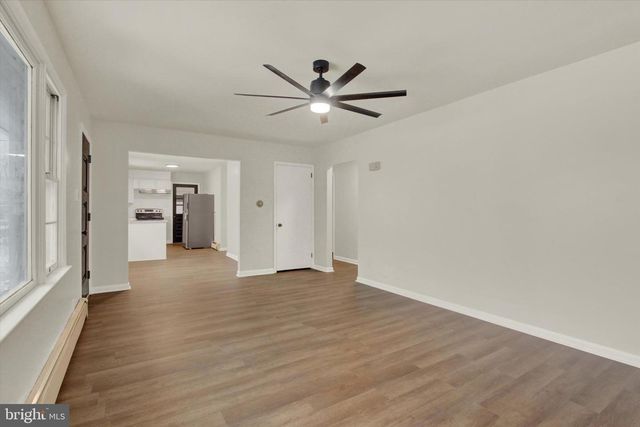 108 S HICKORY LN, New Oxford, PA 17350