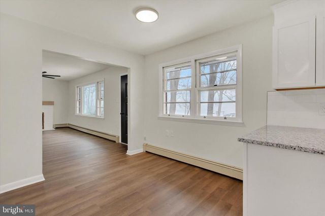 108 S HICKORY LN, New Oxford, PA 17350