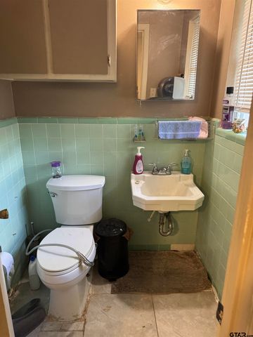 1428 Easy St, Tyler, TX 75701