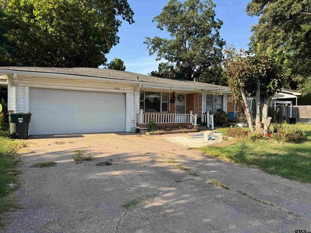 1428 Easy St, Tyler, TX 75701