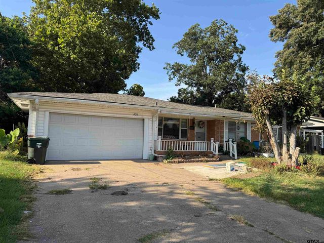 1428 Easy St, Tyler, TX 75701