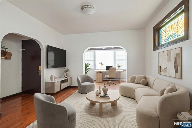 436 Undercliff Avenue, Edgewater, NJ 07020