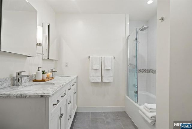 436 Undercliff Avenue, Edgewater, NJ 07020