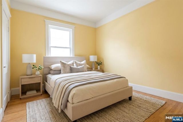 436 Undercliff Avenue, Edgewater, NJ 07020