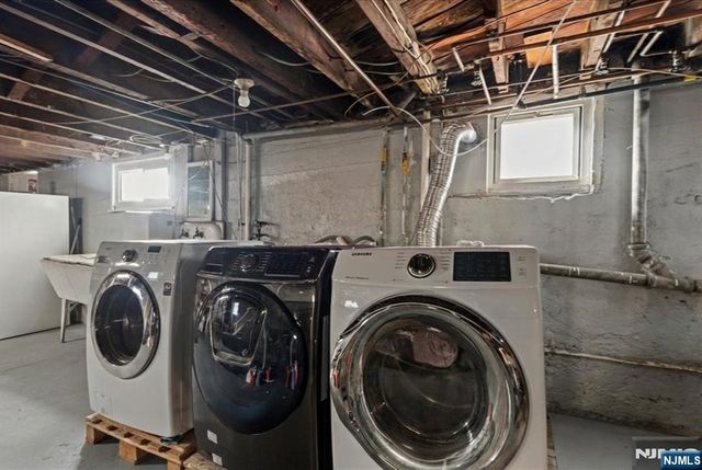 436 Undercliff Avenue, Edgewater, NJ 07020