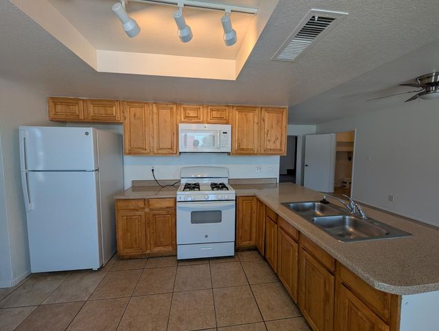 8929 W Campbell Avenue, Phoenix, AZ 85037