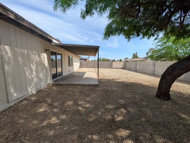 8929 W Campbell Avenue, Phoenix, AZ 85037