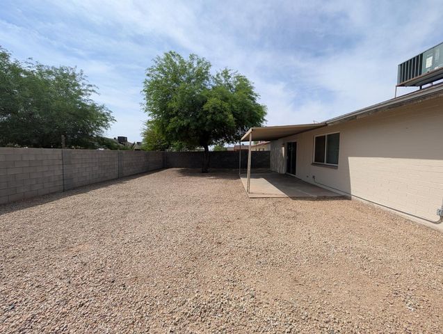 8929 W Campbell Avenue, Phoenix, AZ 85037
