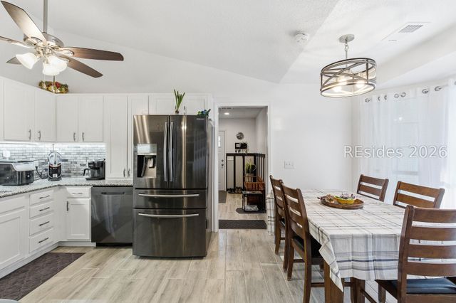 212 Middle Rd, Beaufort, SC 29907