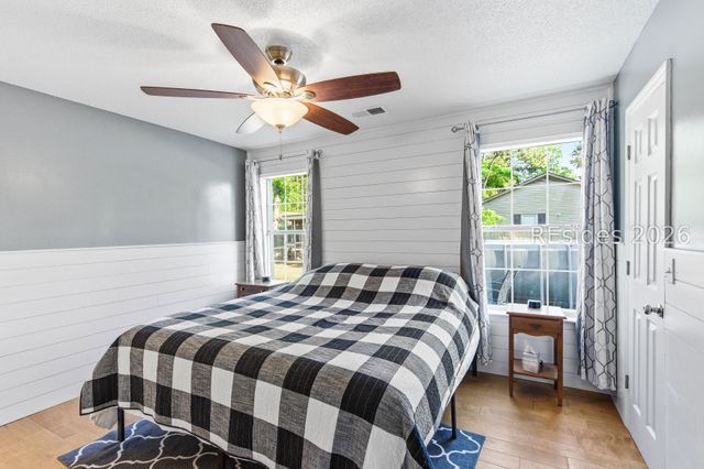 212 Middle Rd, Beaufort, SC 29907