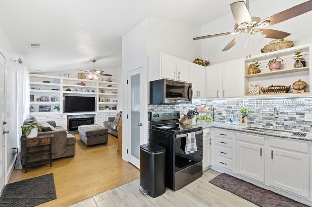 212 Middle Rd, Beaufort, SC 29907
