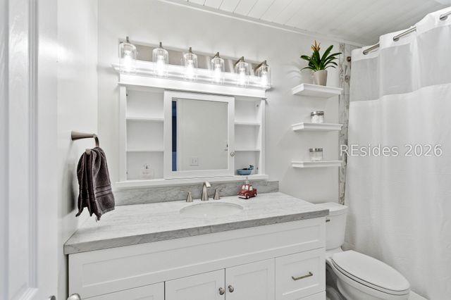 212 Middle Rd, Beaufort, SC 29907