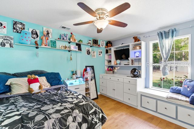212 Middle Rd, Beaufort, SC 29907