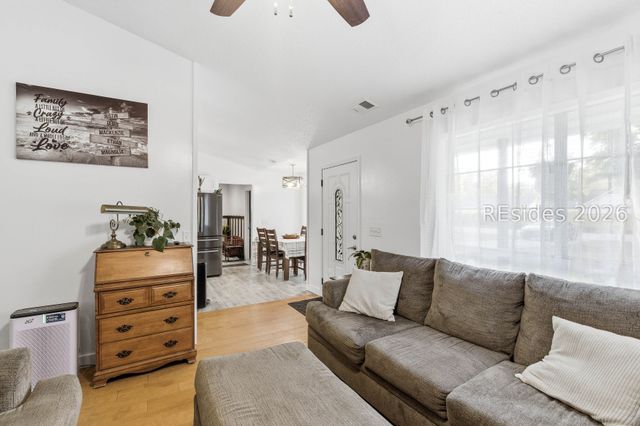 212 Middle Rd, Beaufort, SC 29907