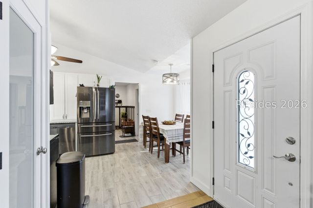 212 Middle Rd, Beaufort, SC 29907