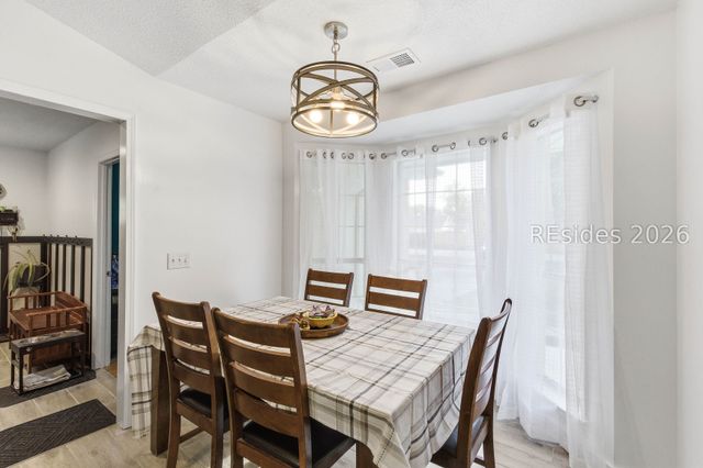 212 Middle Rd, Beaufort, SC 29907