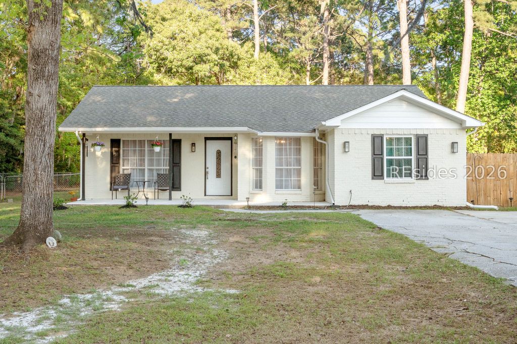212 Middle Rd, Beaufort, SC 29907