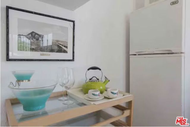 1800 Carmona Avenue, Los Angeles, CA 90019