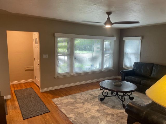 717 Tamarack Dr, Lodi, CA 95240