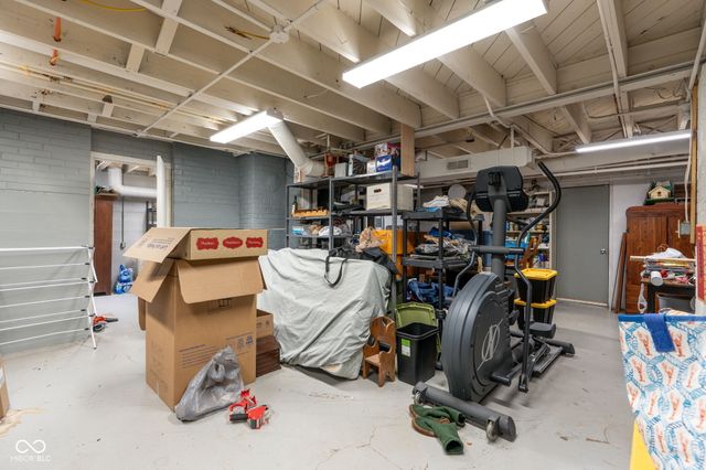 8424 E 56th Street, Indianapolis, IN 46216