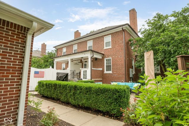 8424 E 56th Street, Indianapolis, IN 46216