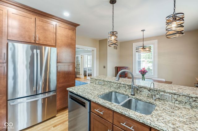 8424 E 56th Street, Indianapolis, IN 46216