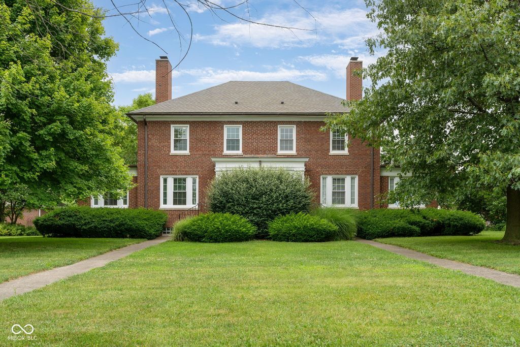 8424 E 56th Street, Indianapolis, IN 46216