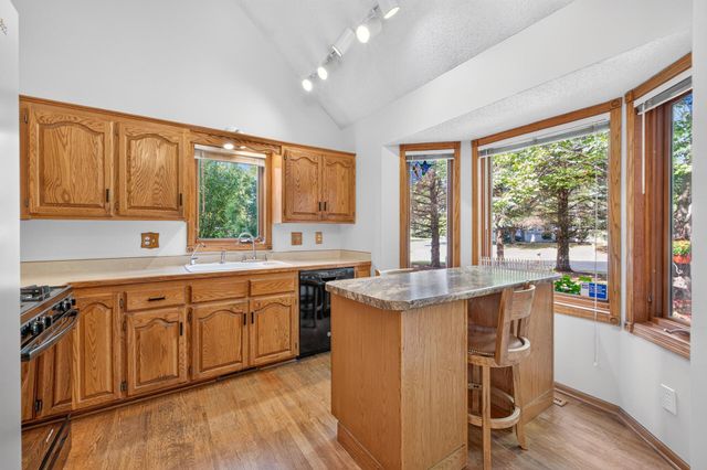 1220 118th Avenue NW, Coon Rapids, MN 55448