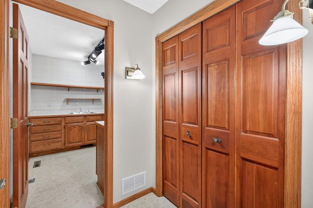 1220 118th Avenue NW, Coon Rapids, MN 55448