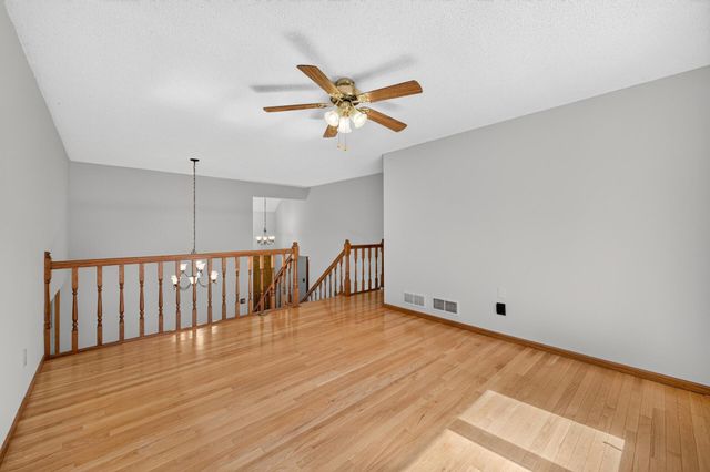 1220 118th Avenue NW, Coon Rapids, MN 55448