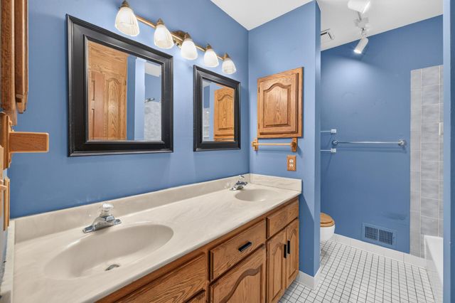 1220 118th Avenue NW, Coon Rapids, MN 55448