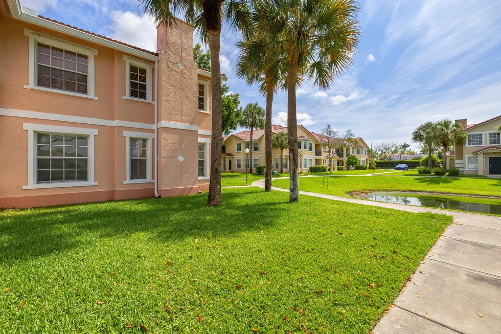 1307 Belmont Lane 1307, North Lauderdale, FL 33068