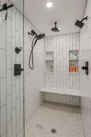 2905 W 73rd Street, Prairie Village, KS 66208