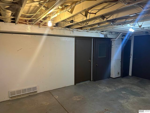 909 G Street, Eagle, NE 68347